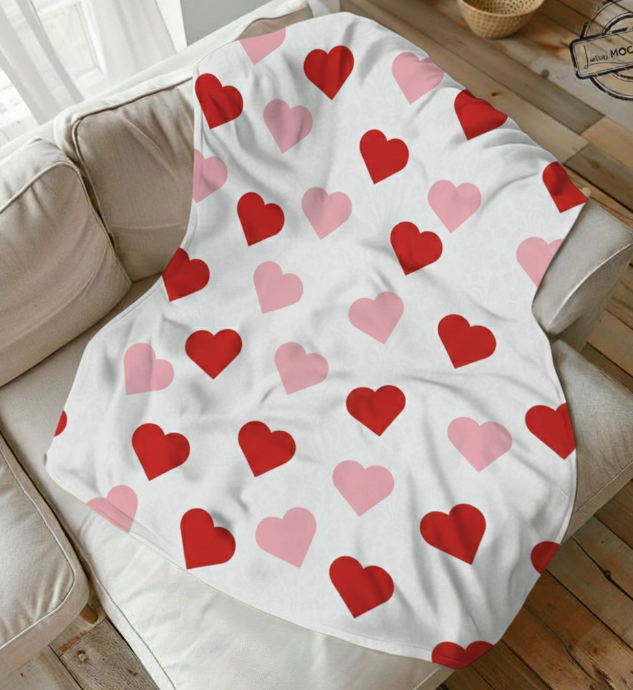 Heart Pattern Velveteen Plush Blanket — Pink & Red Valentine Throw